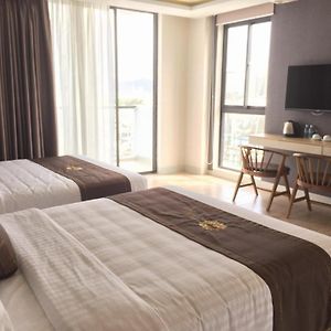 Senior Queen Room